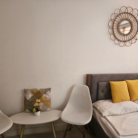 The Residences At Commonwealth By Century Properties Quezon City Ngoại thất bức ảnh