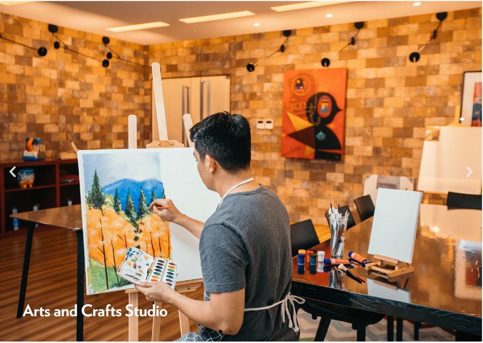 The Residences At Commonwealth By Century Properties Quezon City Ngoại thất bức ảnh